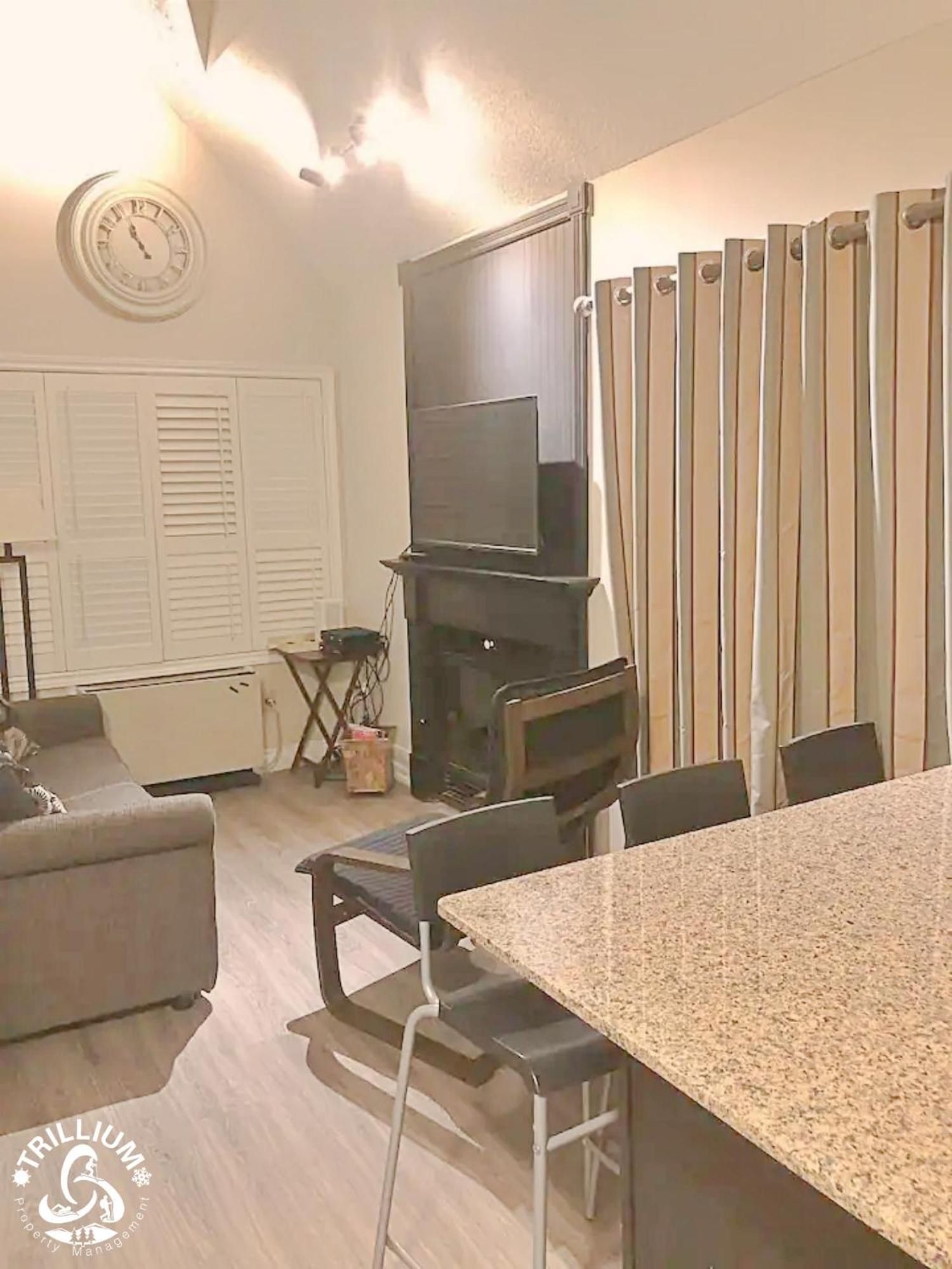 Blue Mountain, Collingwood - Loft Condo, Sleeps 4 Блу-Маунтінс Екстер'єр фото
